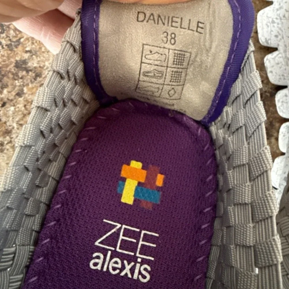 Zee‎ Alexis Danielle Gray Purple Sneaker Women's EU 38 US 7.5/8 Casual Stretchy
